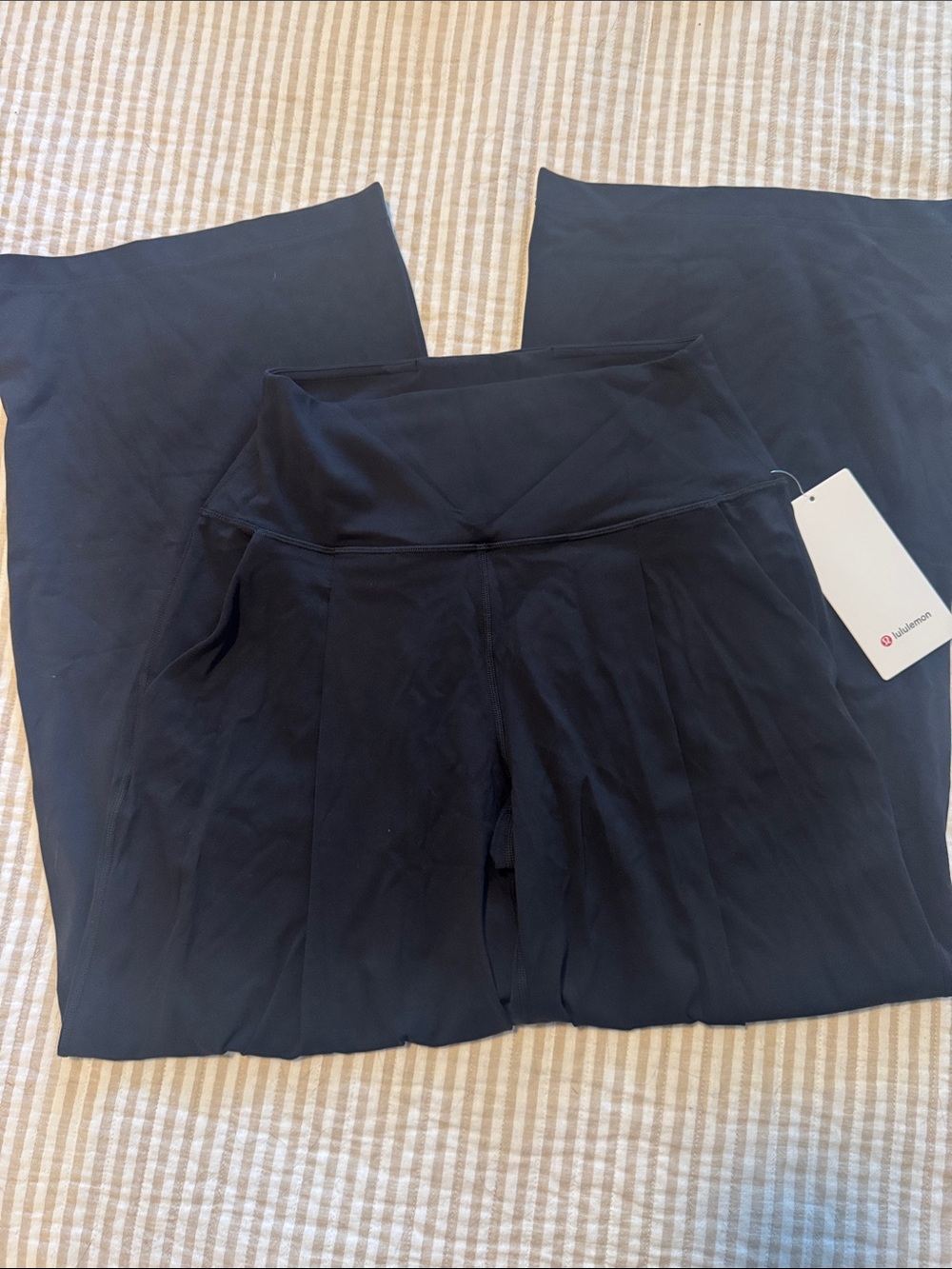 Lululemon palazzo pant - Picture 2 of 2